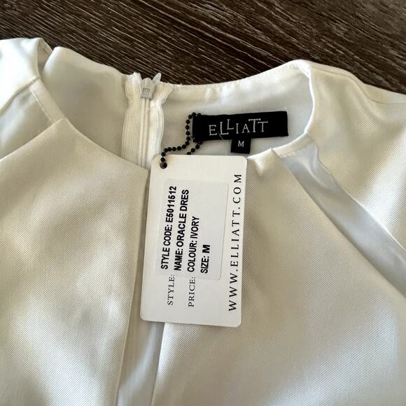 NWT Elliatt Oracle Ivory Mesh Trim Mini Dress Sz M Short Sleeve Shift Structured - Picture 7 of 12